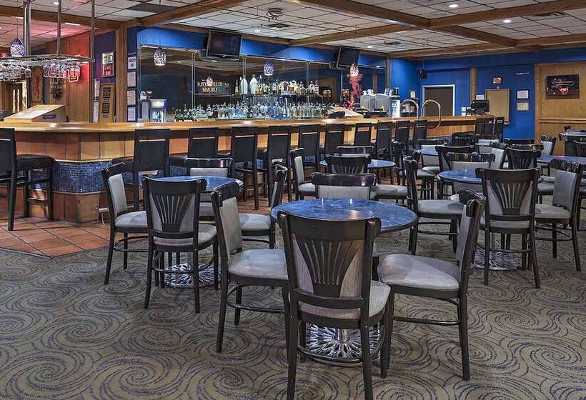 هتل Stevens Inn A Howard Johnson By Wyndham
