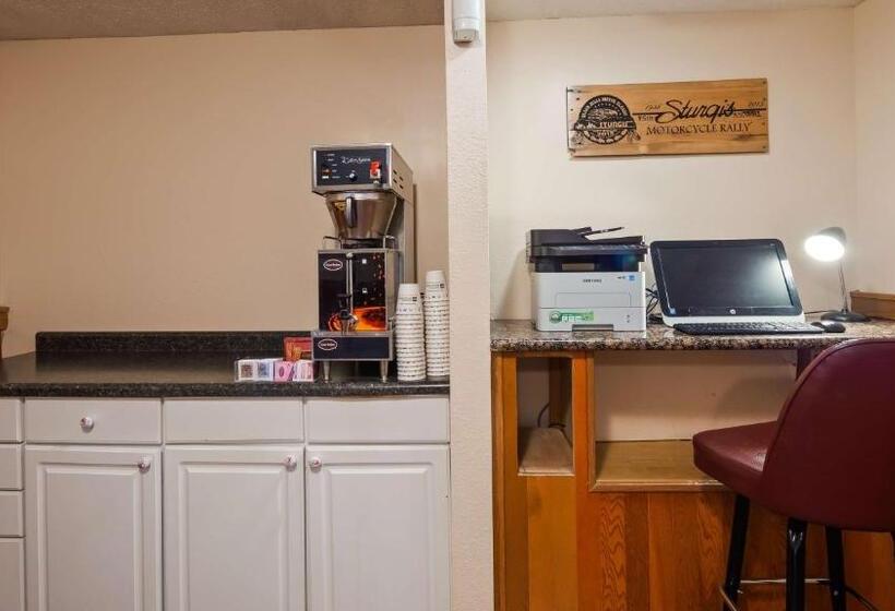 فندق Sturgis Lodge And Suites