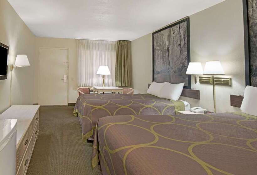 Hotel Super 8 By Wyndham El Paso Airport