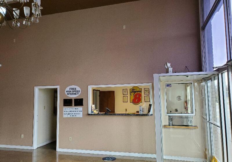 هتل Super 8 By Wyndham Little Rock/north/airport