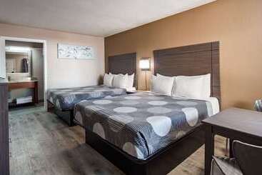 Hotel Surestay  By Best Western Olathe