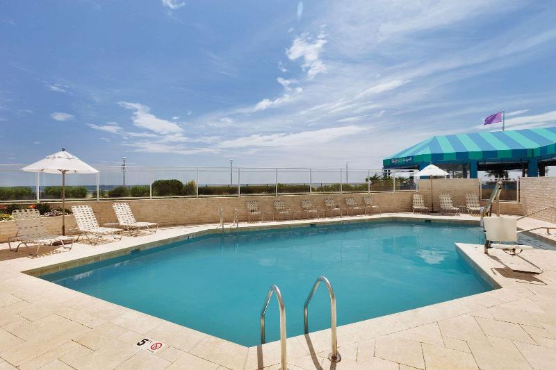 Surfbreak Virginia Beach Oceanfront, Ascend Hotel Collection