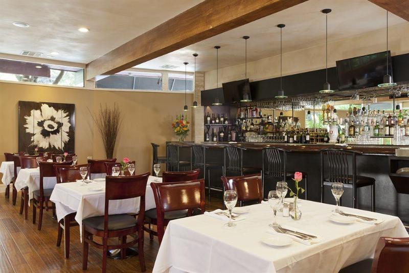 فندق The Creekside Inn