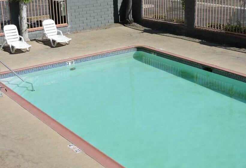 בית מלון כפרי Travelodge By Wyndham Artesia