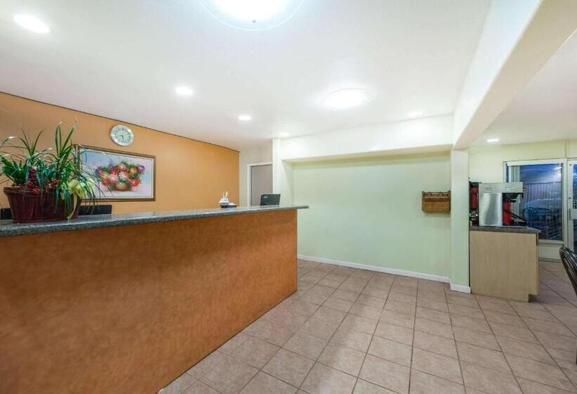 فندق على الطريق Days Inn By Wyndham Socorro