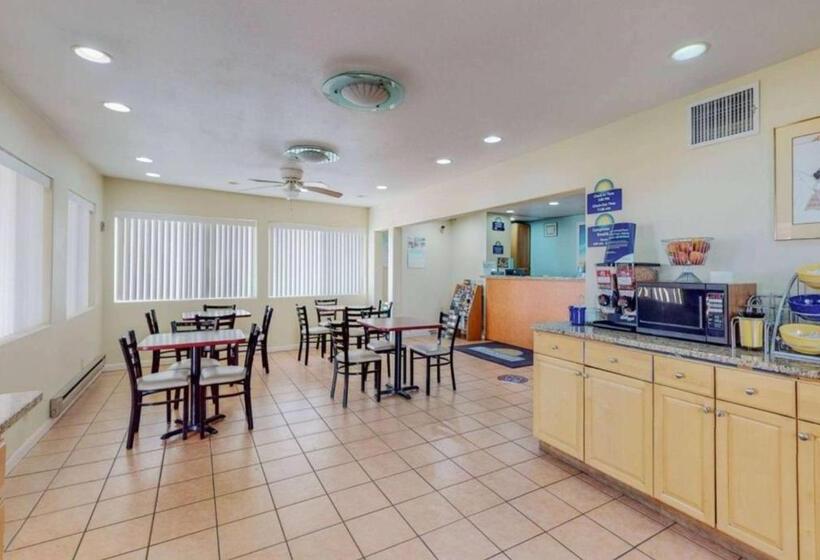 فندق على الطريق Days Inn By Wyndham Socorro