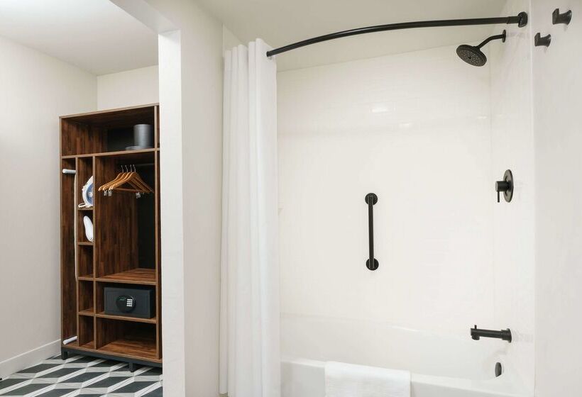 استراحتگاه Hampton Inn Key West Fl