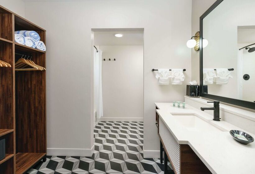 استراحتگاه Hampton Inn Key West Fl