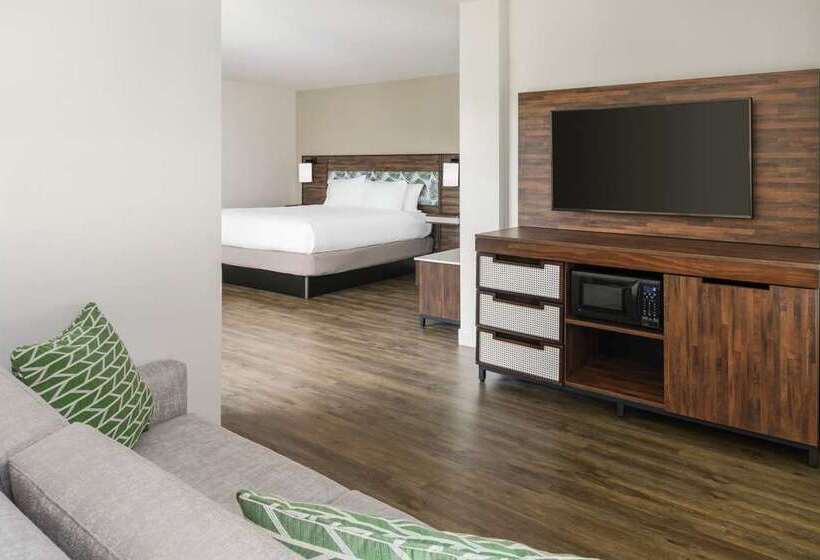 استراحتگاه Hampton Inn Key West Fl