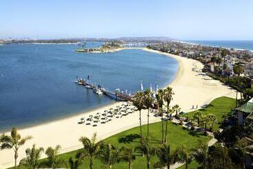 Catamaran Resort Hotel And Spa
