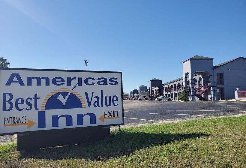 هتل Americas Best Value Inn At&t Center
