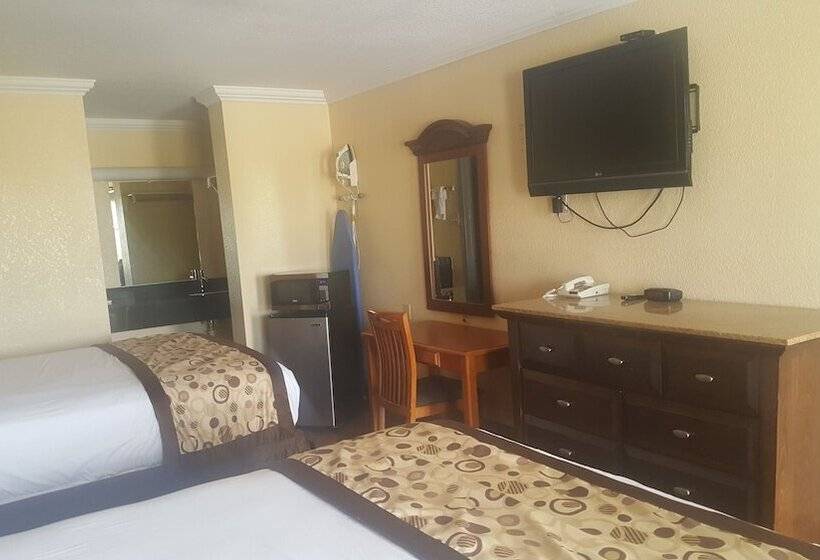 هتل Americas Best Value Inn At&t Center