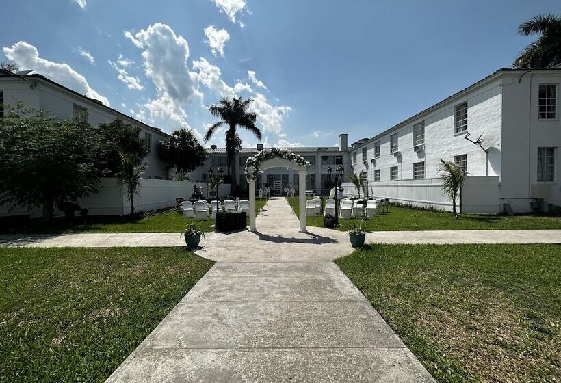 فندق Americas Best Value Inn Historic Clewiston Inn