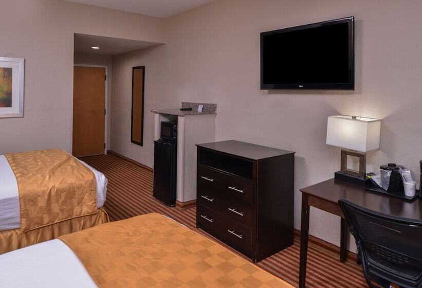 Отель Americas Best Value Inn & Suites Bastrop