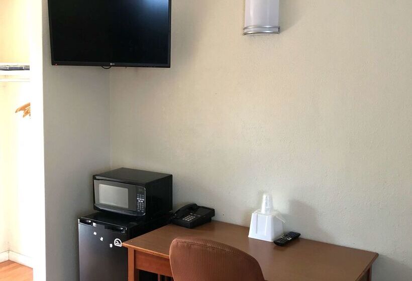 هتل Americas Best Value Inn Visalia