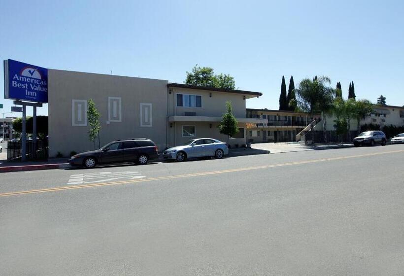 هتل Americas Best Value Inn Visalia
