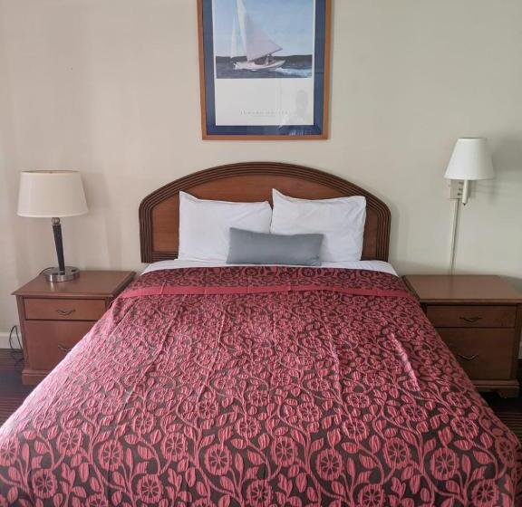 هتل Azalea Inn & Suites