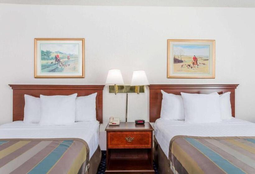 هتل Baymont By Wyndham Greensboro/coliseum