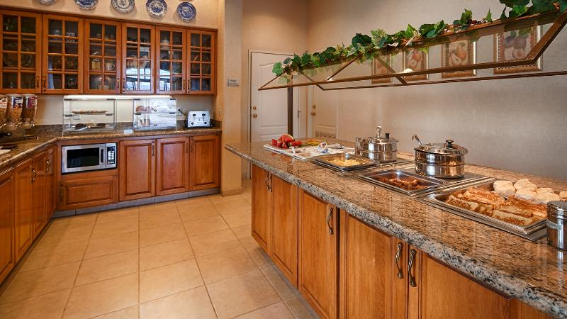 فندق Best Western Plus A Wayfarer S Inn & Suites