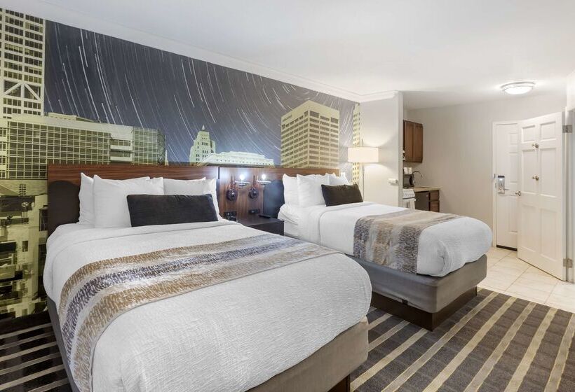 בית מלון כפרי Best Western Plus Milwaukee West