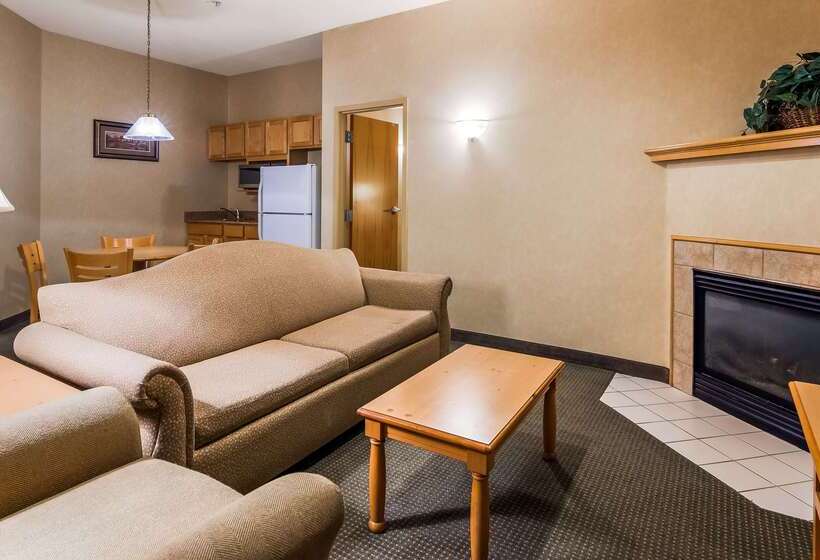 ホテル Best Western Plus Revere Inn & Suites
