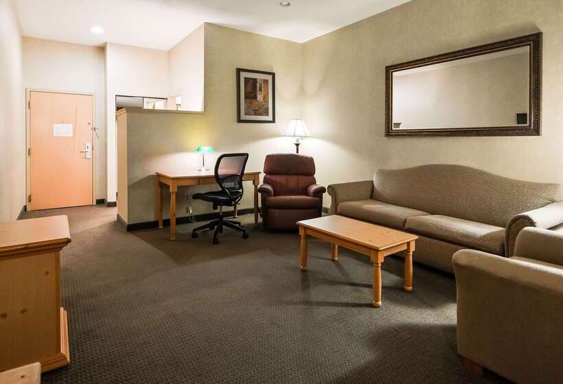 ホテル Best Western Plus Revere Inn & Suites