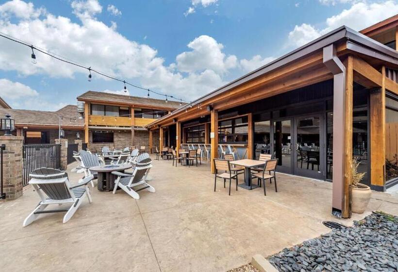 فندق Best Western Plus Saddleback Inn And Conference Center