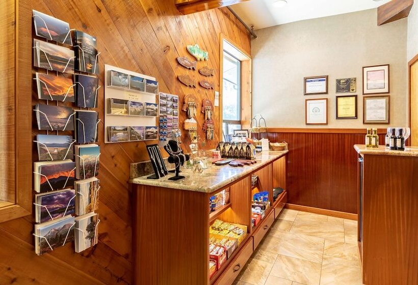 Отель Best Western Plus Tree House