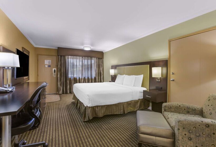 هتل Best Western Royal Sun Inn & Suites