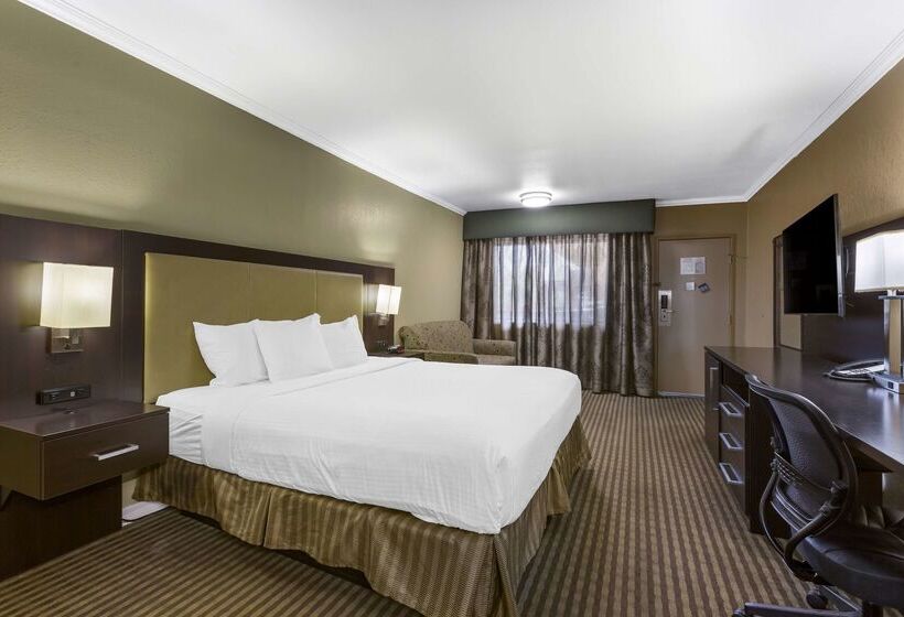 هتل Best Western Royal Sun Inn & Suites