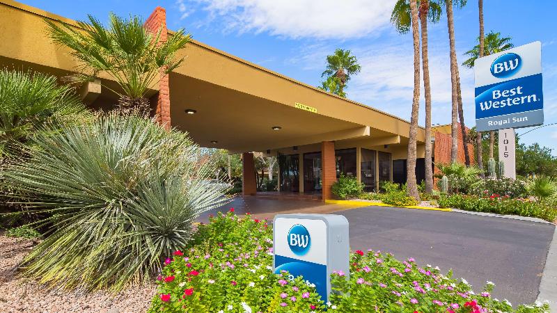 هتل Best Western Royal Sun Inn & Suites