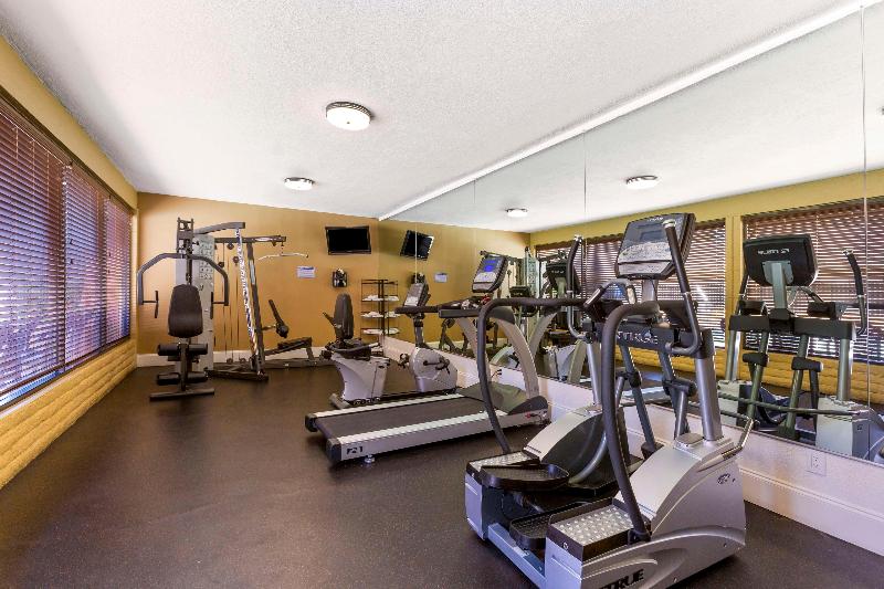 هتل Best Western Royal Sun Inn & Suites