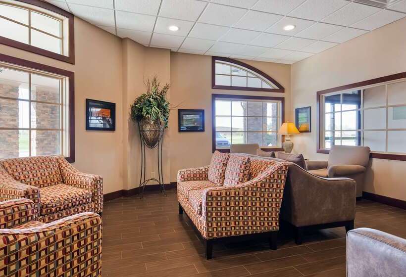 Crossroads Hotel And Event Center
