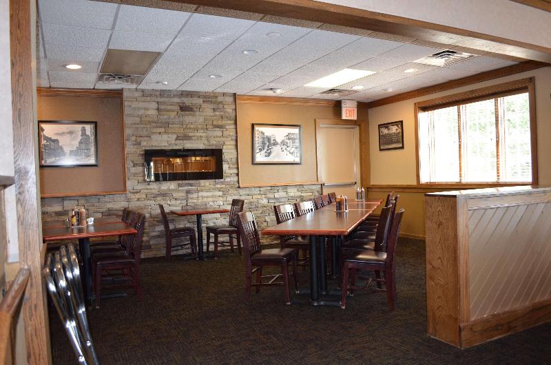 Crossroads Hotel And Event Center