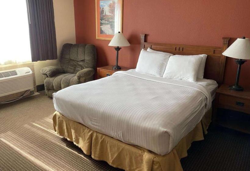 Crossroads Hotel And Event Center