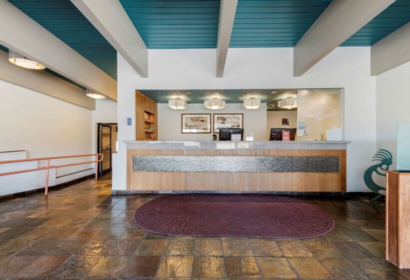 Отель Best Western Turquoise Inn & Suites