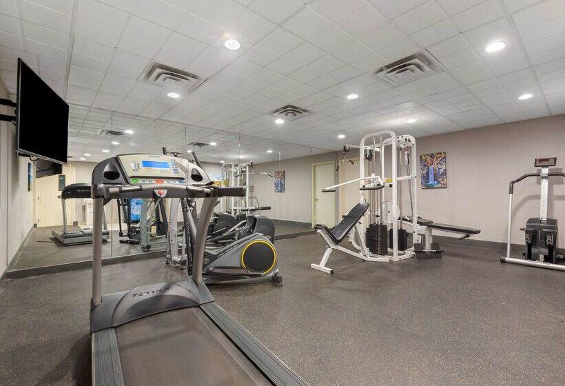 فندق Best Western University Inn