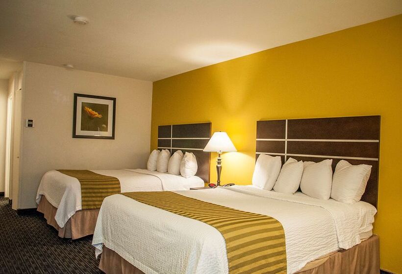 هتل Best Western Village Inn