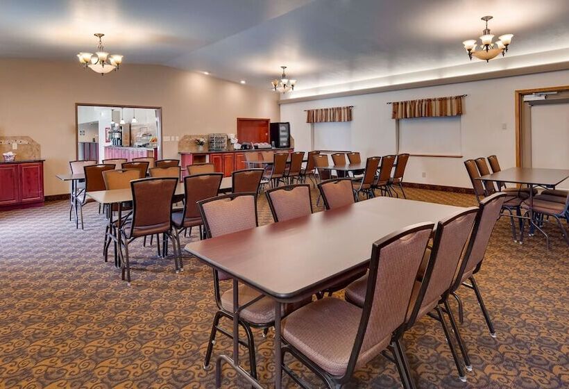 هتل Best Western West Hills Inn