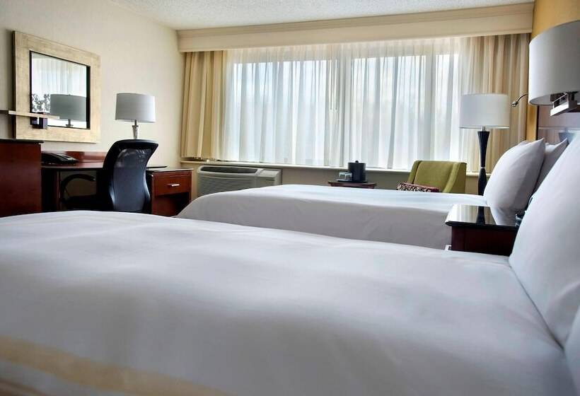 هتل Boston Marriott Peabody