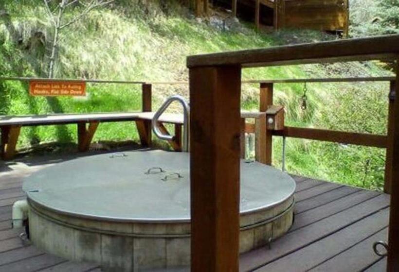 هتل Box Canyon Lodge And Hot Springs