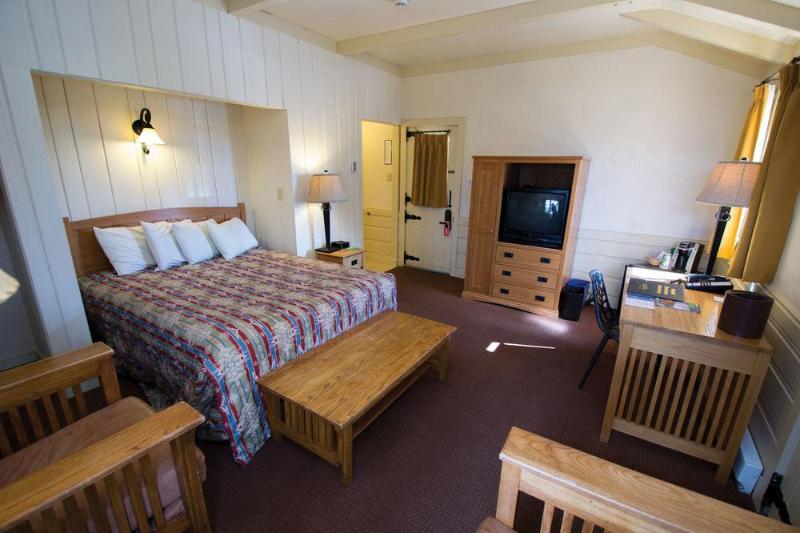 Отель Bright Angel Lodge – Inside The Park