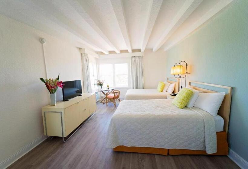 هتل Broadmore Miami Beach