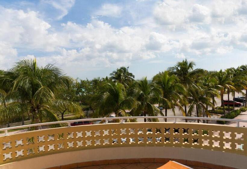 هتل Broadmore Miami Beach