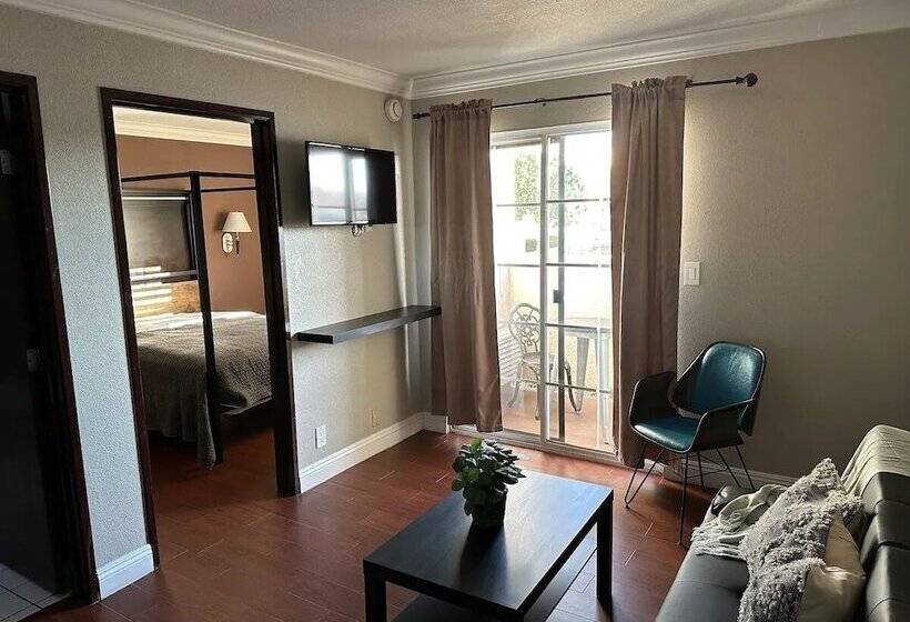 호텔 Cabana Inn & Suites