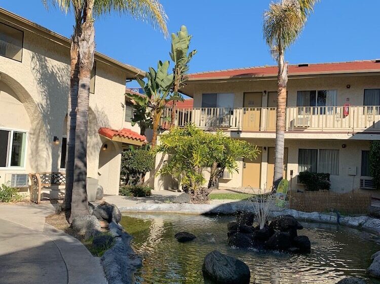 هتل California Suites