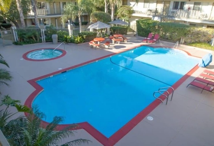 هتل California Suites