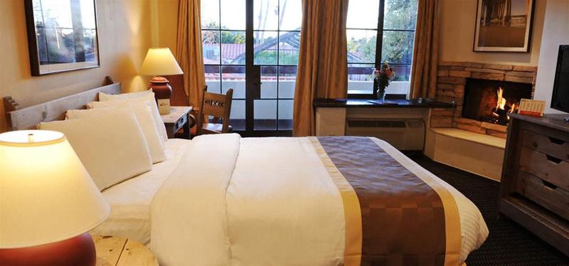 هتل Clocktower Inn Ventura