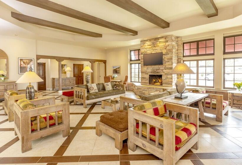 هتل Clocktower Inn Ventura