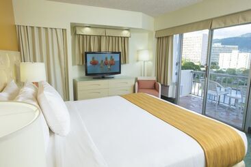 هتل Coconut Waikiki